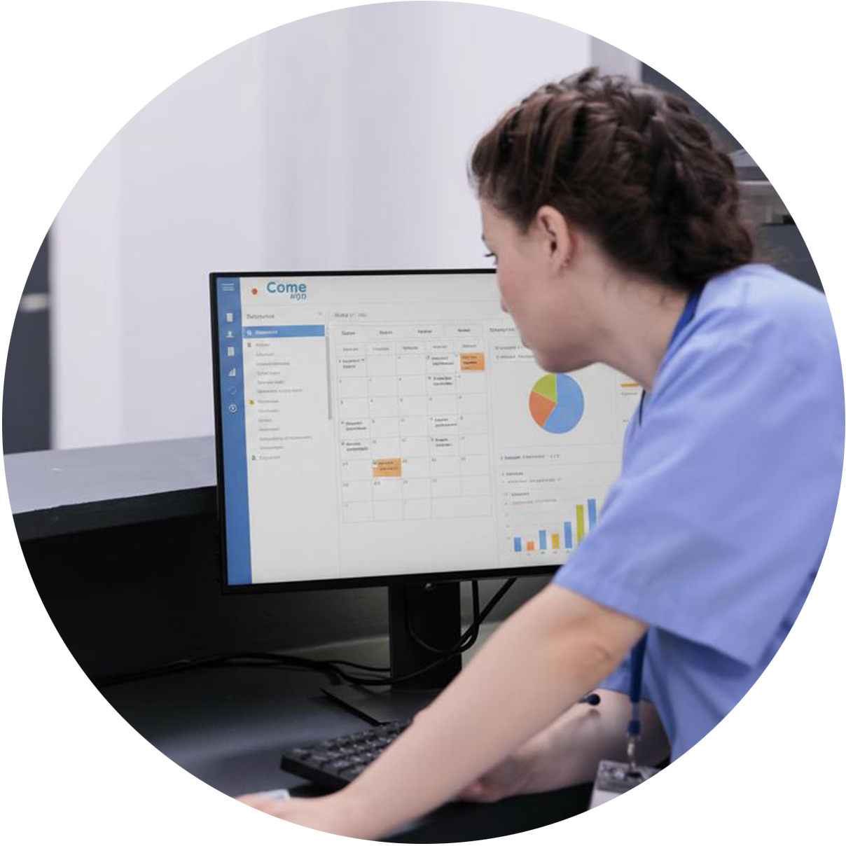 Prozessmanagerin professionalisiert und digitalisiert Abläufe in der Arztpraxis